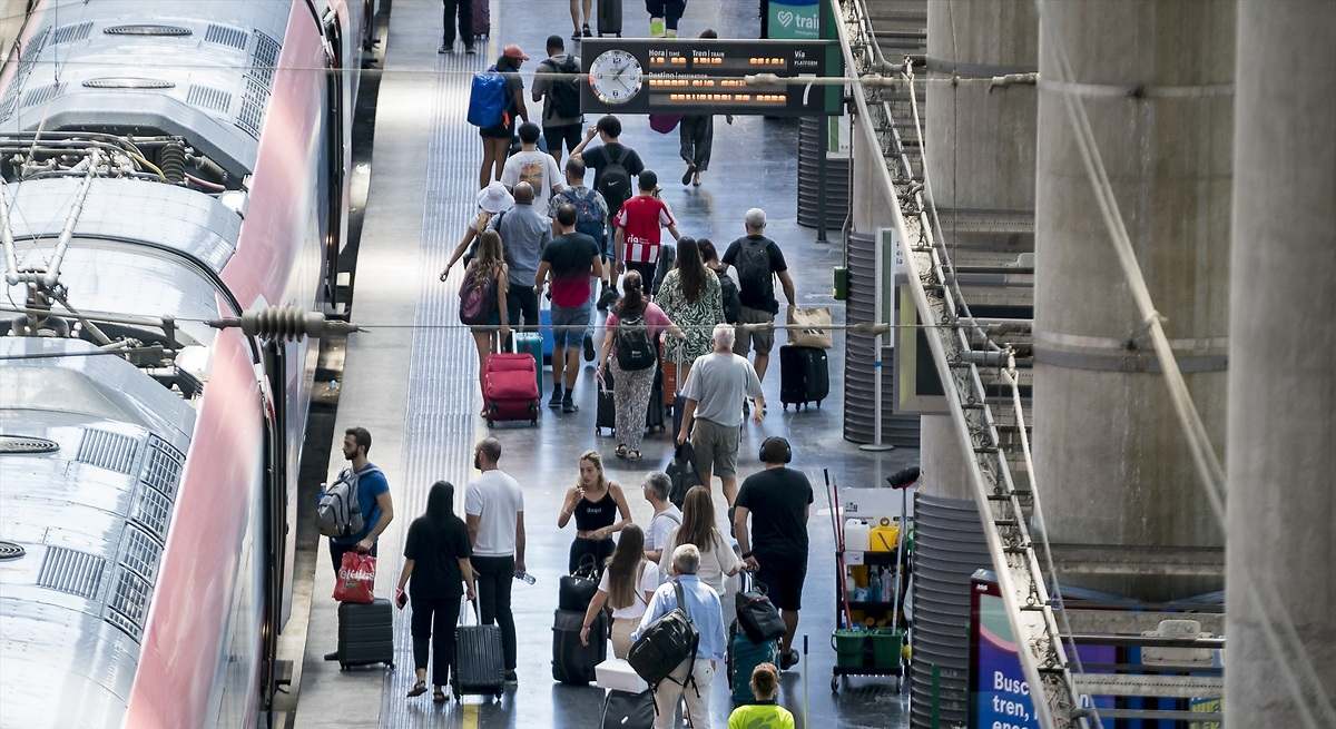 Renfe vende 1,5 millones de billetes gracias a la iniciativa Verano Joven