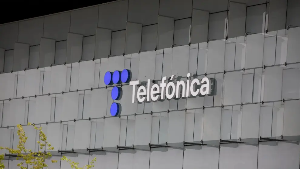 El Estado, STC y CriteriaCaixa cobrarán cada uno 85 millones en dividendos de Telefónica